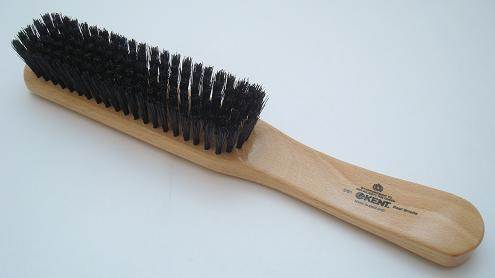 Kent CG1 clothes brush