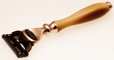 2101-Progress-Vulfix-Mannin-E-Gillette-Fusion-Razor-Horn.jpg