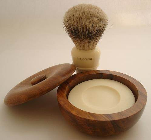 3520_Simpsons_Colonel_shaving_brush_with_small_wood_shaving_bowl_.jpg