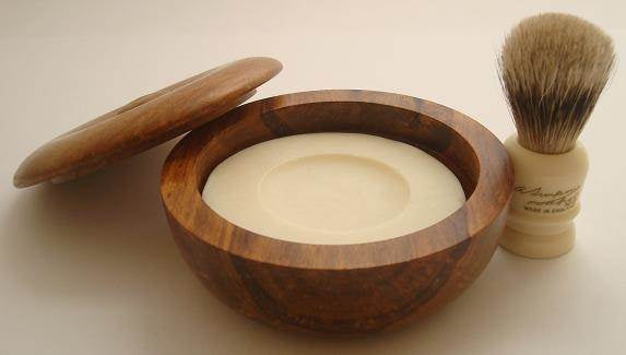 6320_Simpsons_Wee_Scot_shaving_brush_with_small_wood_shaving_bowl_.jpg