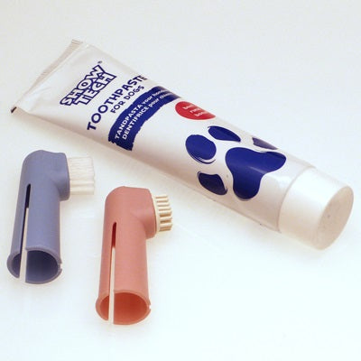 7043-Dog-Dental-Hygiene-Kit-With-Finger-Toothbrush-And-Beef-Toothpaste.jpg