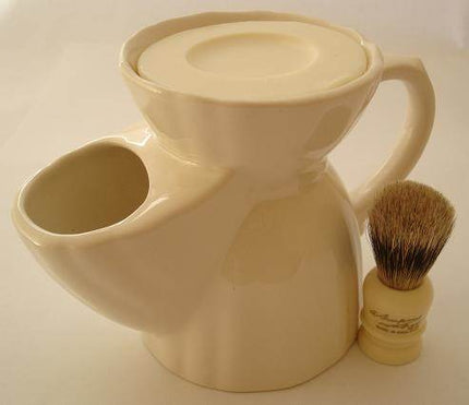 8290_Simpsons_Wee_Scot_shaving_brush_with_pottery_shaving_mug_.jpg