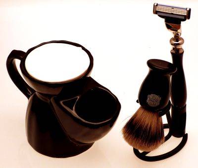 9059_Vulfix_660SMedium_shaving_brush_manninE_black_razor_Omega_black_stand_black_mug.jpg